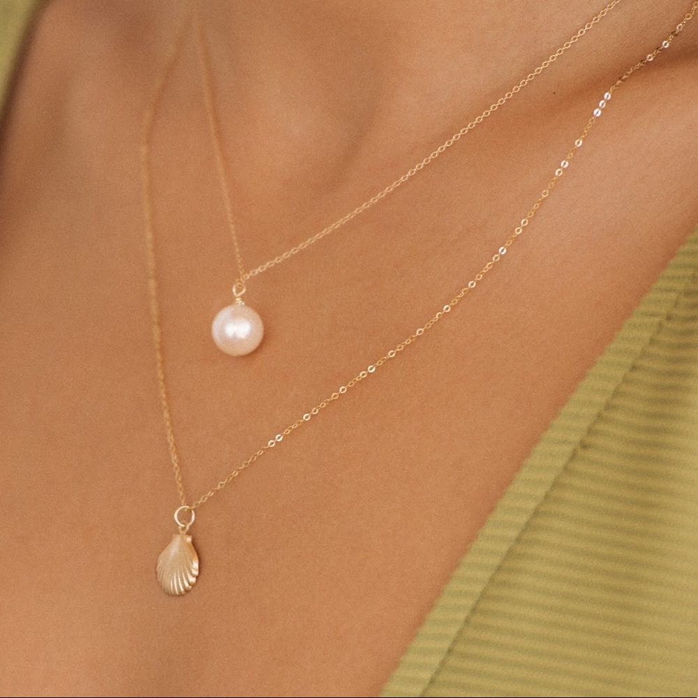 14k Yellow Gold Filled Tiny Dainty Sea Shell Charm Necklace - Picture 8 of 8